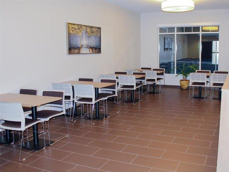 Microtel Inn & Suites By Wyndham - Пен Ян Екстериор снимка