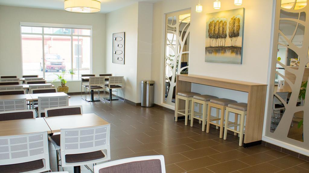 Microtel Inn & Suites By Wyndham - Пен Ян Екстериор снимка