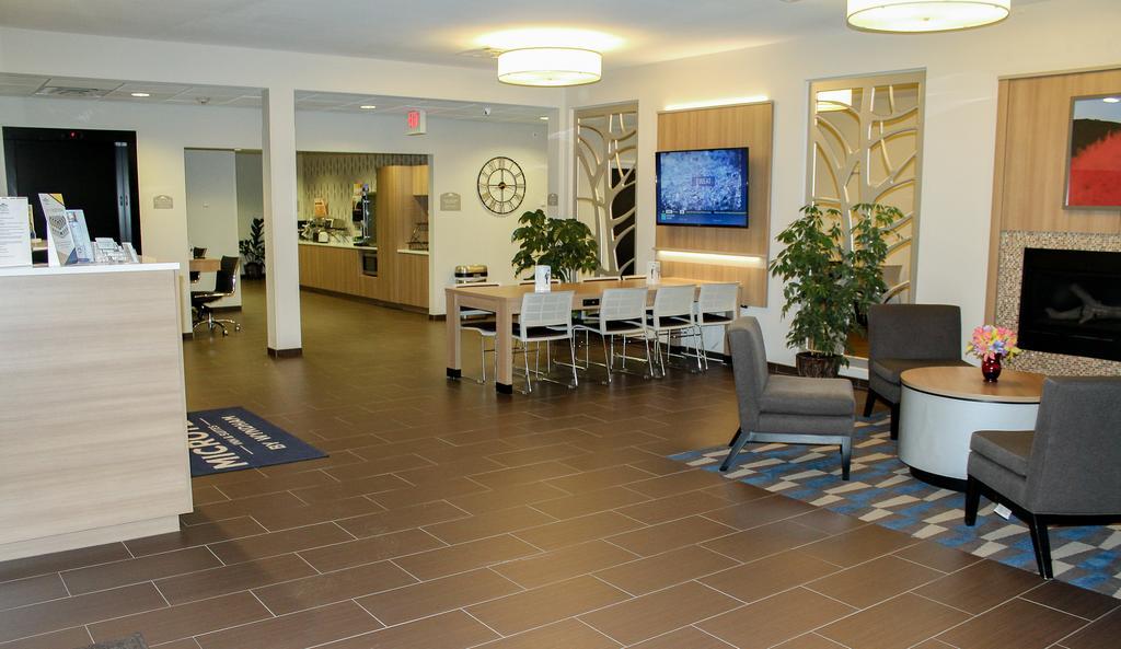 Microtel Inn & Suites By Wyndham - Пен Ян Екстериор снимка