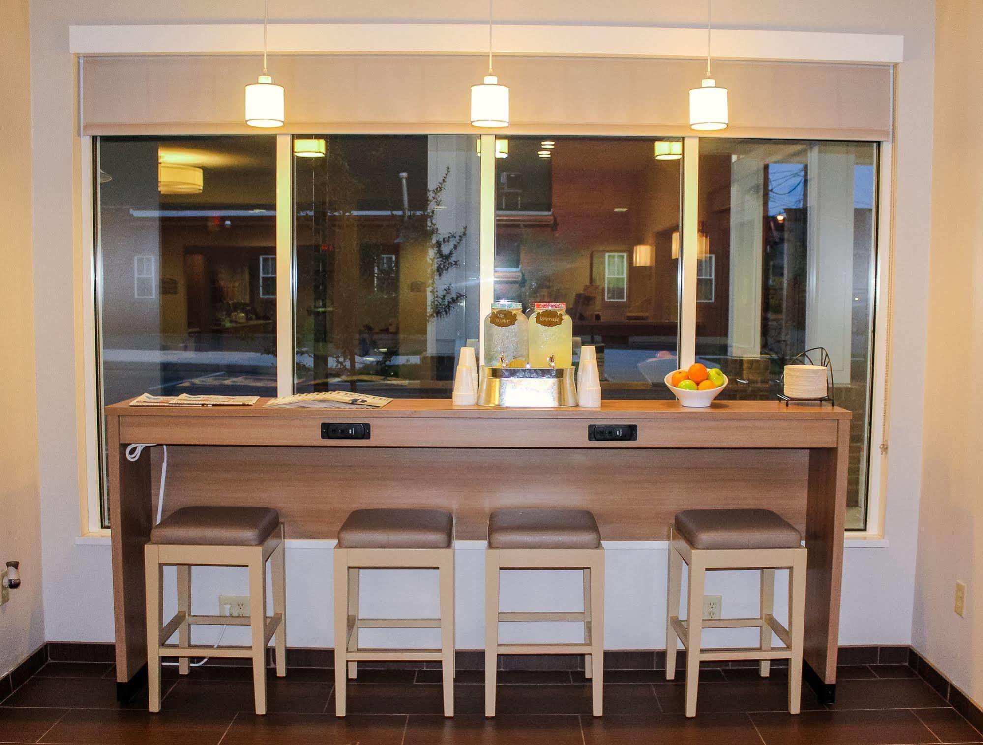Microtel Inn & Suites By Wyndham - Пен Ян Екстериор снимка